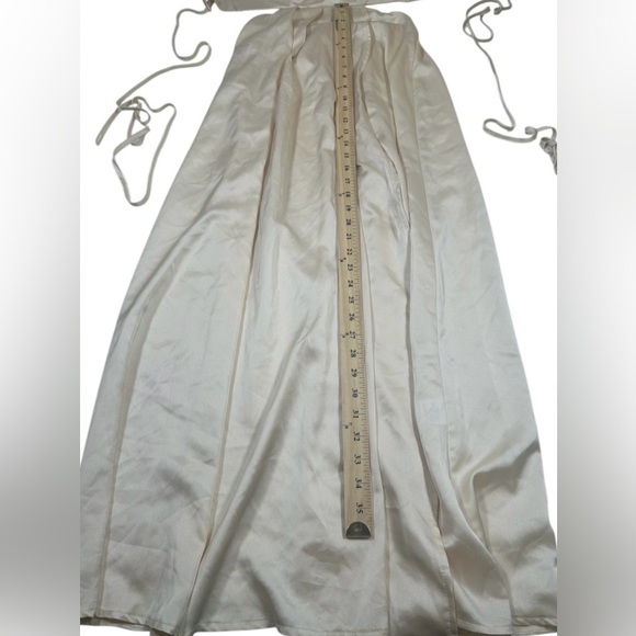 Hello Molly Elegant Cream Maxi Dress. Size XS. - Picture 8 of 10